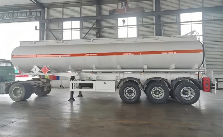 45000 Liter Tri Axle Tanker Trailer - Image 4