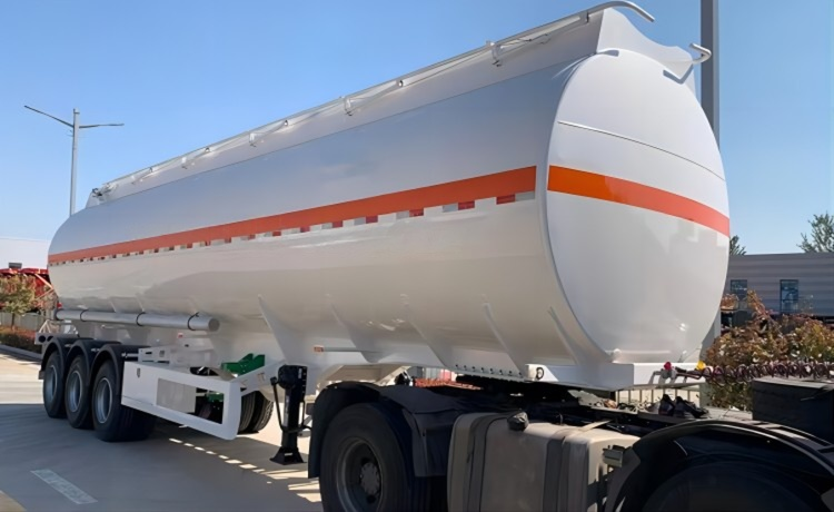 45000 Liter Tri Axle Tanker Trailer - Image 3