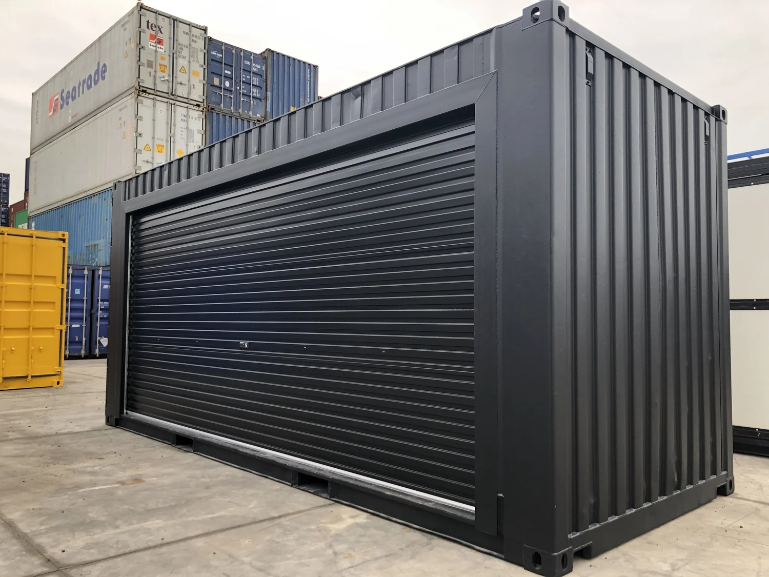 20ft Shipping Container Full-Length Roll-Up Door - Image 9